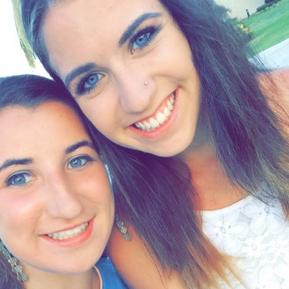 Profile Picture of Ava Frigo (@afrigo) on Poshmark