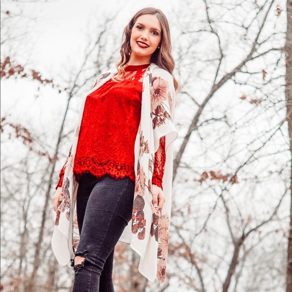 Profile Picture of Alexis Essig (@a_essig) on Poshmark