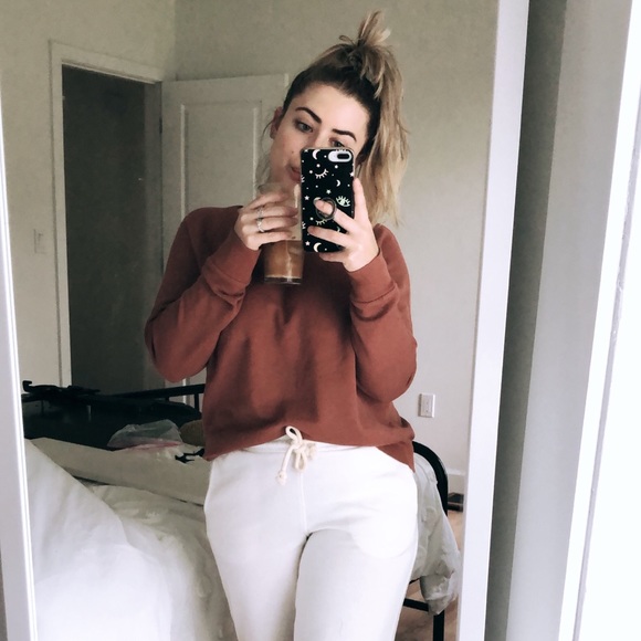 Profile Picture of Kristin Munilla (@kristinmarieg) on Poshmark