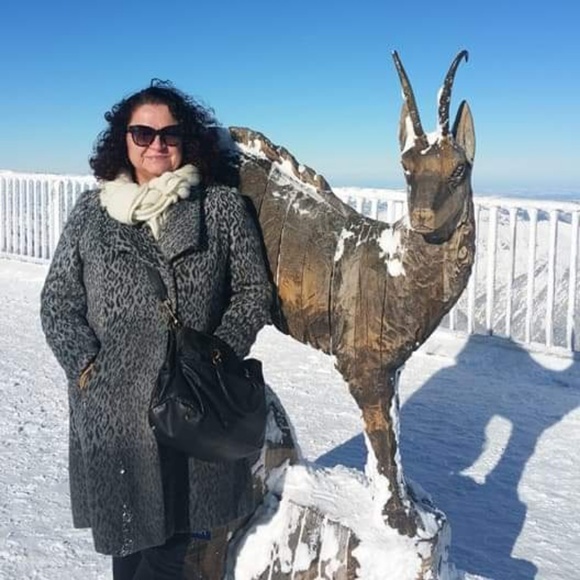 Profile Picture of Susanne Pytel-thomas (@naniwahine81) on Poshmark