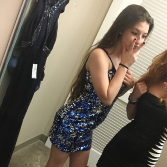 Profile Picture of Jade Cox (@wanderlust143) on Poshmark