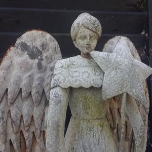 Profile Picture of Lisa Lofton (@LisaLofton8) on Twitter