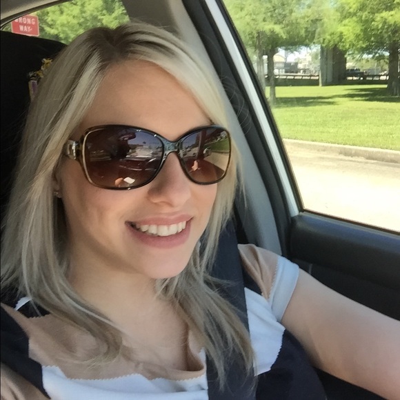 Profile Picture of Brittany Morvant (@blmorv) on Poshmark