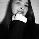 Profile Picture of L a u r i e (@laurie_sim23) on Instagram