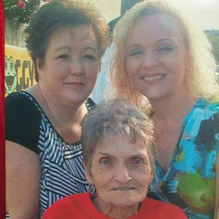 Farrah Bass - Facebook Profile Picture of Farrah Bass (@farrah.bass) on Facebook