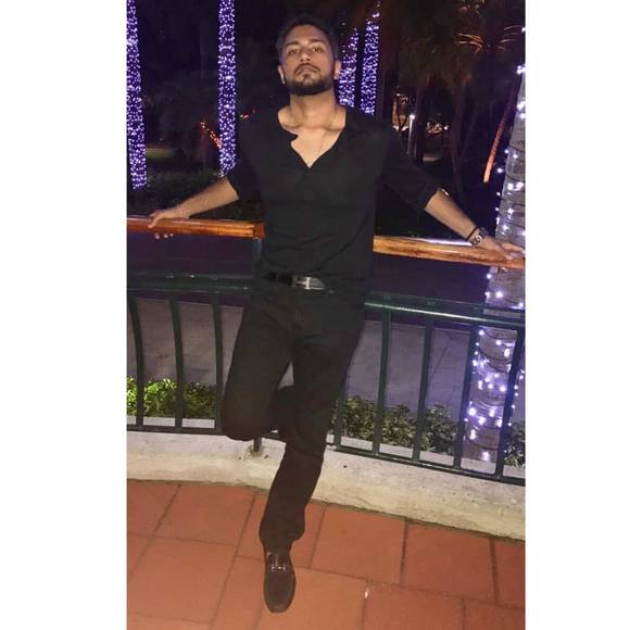 Profile Picture of John Barry (@classyboyj) on Poshmark