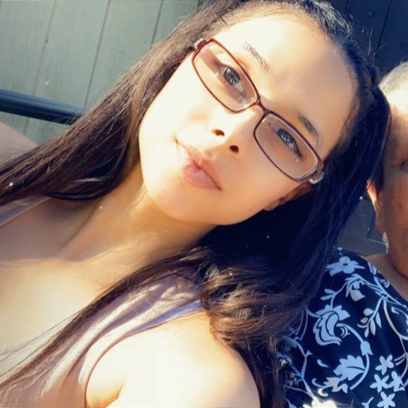 Profile Picture of Sapphire Strittmatter (@sapp1994) on Poshmark