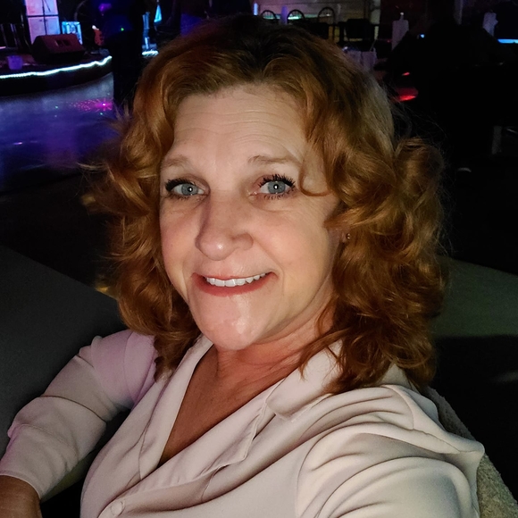 Profile Picture of Tammy Ables (@tammyables) on Poshmark