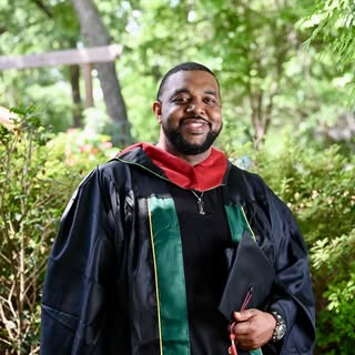 Profile Picture of Robert White (@robert_d_white) on Instagram