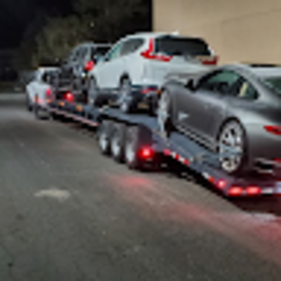 Profile Picture of Ronnie Stueve (@autohauler3) on Poshmark