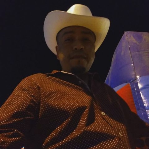 Profile Picture of Pepe Hernandez (@pepehernande172) on Poshmark