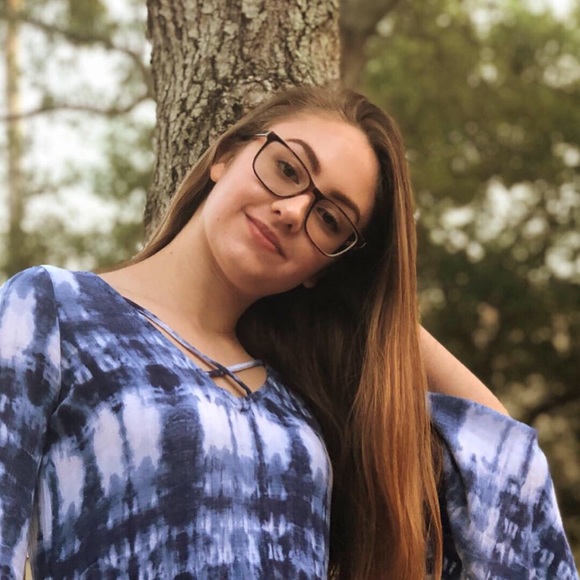 Profile Picture of Erin Mcniff (@erinmcniff) on Poshmark