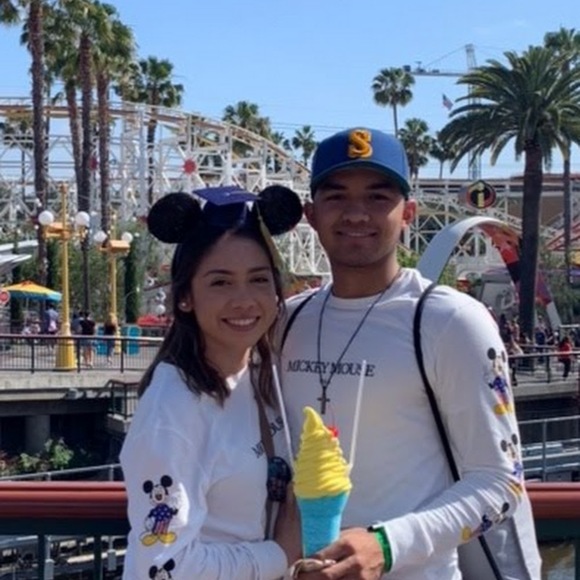 Profile Picture of Alejandra Rosselle (@a_rosselle) on Poshmark