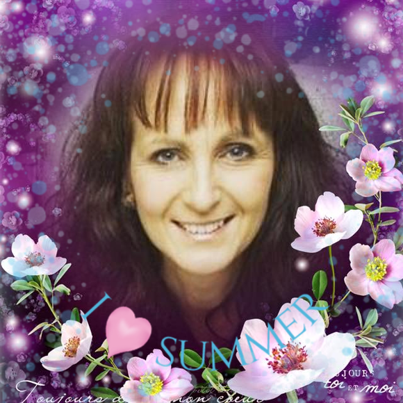 Profile Picture of Pauline Downer (@p_downer) on Poshmark