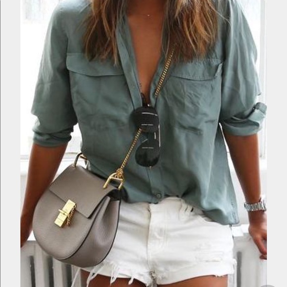 Profile Picture of Michelle Mackey (@hightops05) on Poshmark