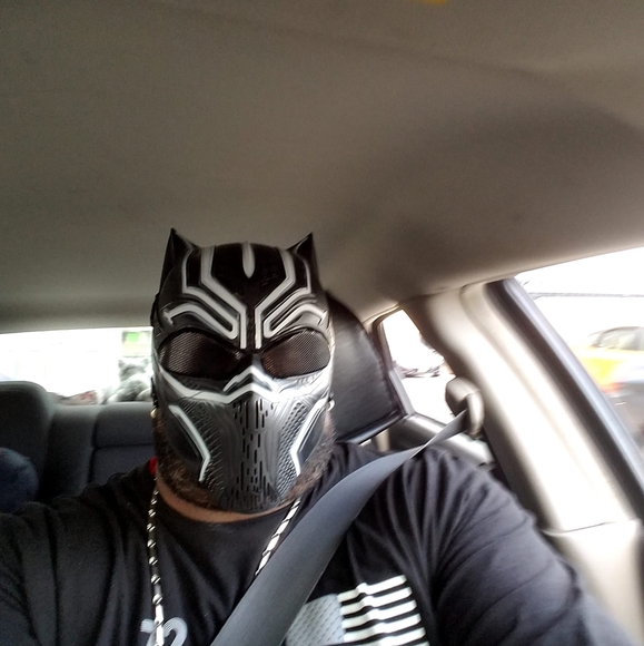 Profile Picture of Robert Shaw (@robertshaw268) on Poshmark