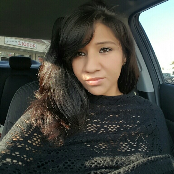 Profile Picture of Mary Garcia (@marynuna96) on Poshmark