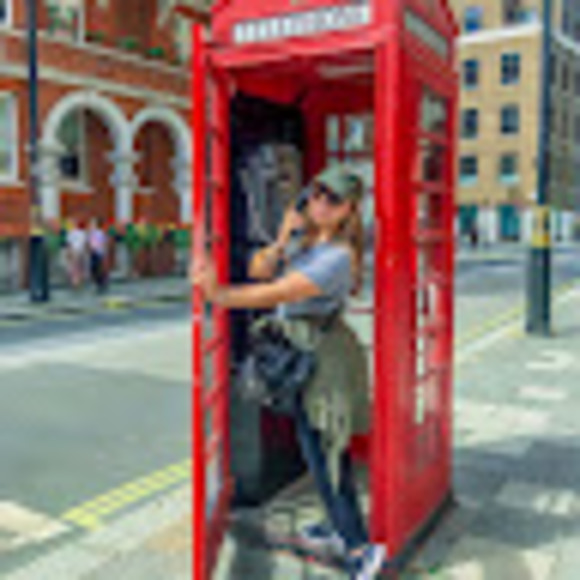 Dani Taylor - Poshmark Profile Picture of Dani Taylor (@dustthinking) on Poshmark