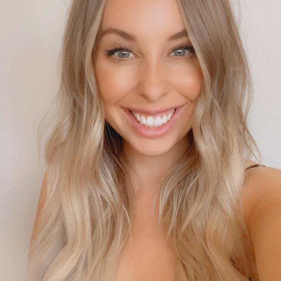 Profile Picture of Raquel Zevnick (@raquelzevnick) on Poshmark