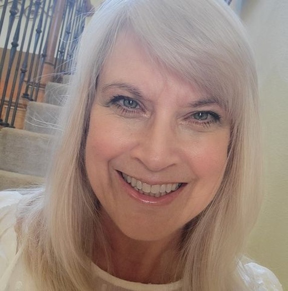 Profile Picture of Amy Boyd (@ms_amy_b) on Poshmark