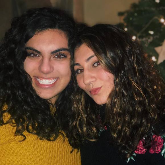 Profile Picture of Camille Holzschuh (@c_holzschuh) on Poshmark