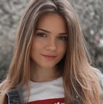 Profile Picture of Laura Dinoma (@Laura-Dinoma) on Facebook