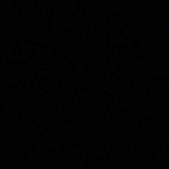 Profile Picture of Emely Ramos (@emely_ramos2000) on Poshmark