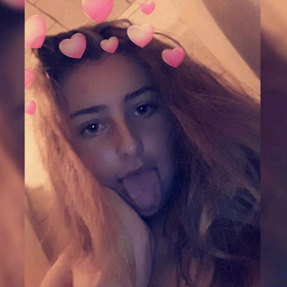 Profile Picture of Kylee Bookhardt (@kyleebookhardt) on Poshmark