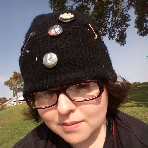 Profile Picture of Valo Valmieni (@valovalmieni) on Poshmark