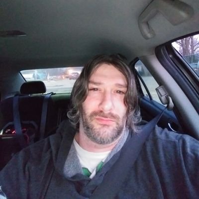 Profile Picture of Peter B. Dragon (@numbtothepain79) on Twitter