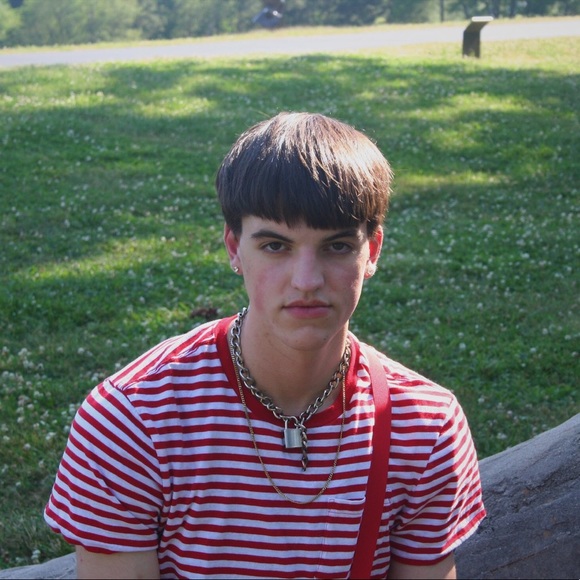 Profile Picture of Ethan Hopper (@ethan_hopper) on Poshmark