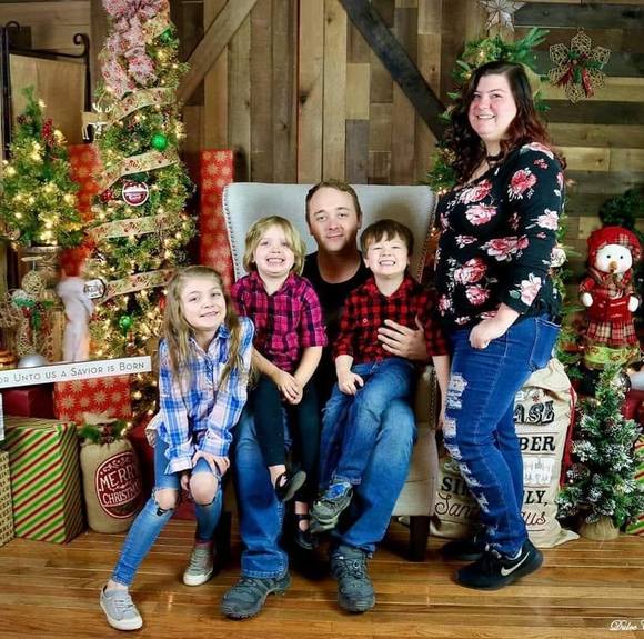 Profile Picture of Debra Swihart (@debralegrand83) on Poshmark