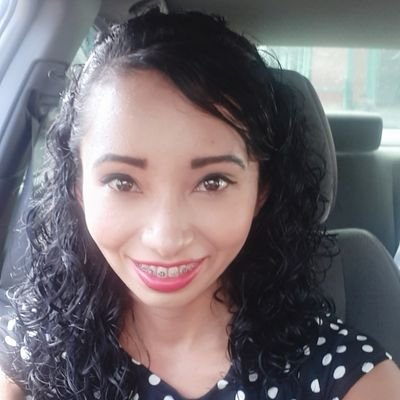 Profile Picture of Yoli Barrios (@yolanda_barrios) on Twitter