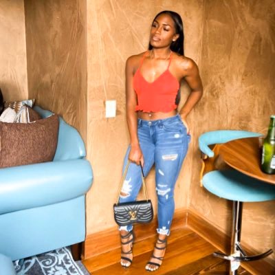 Profile Picture of Roberta (@MsRobertaFisher) on Twitter