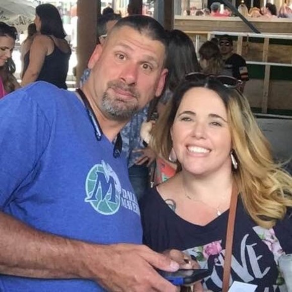 Profile Picture of Brooke Roamell (@brookeroamell) on Poshmark