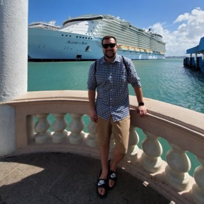 Profile Picture of Chris Hawley (@Hawleywood09) on Twitter