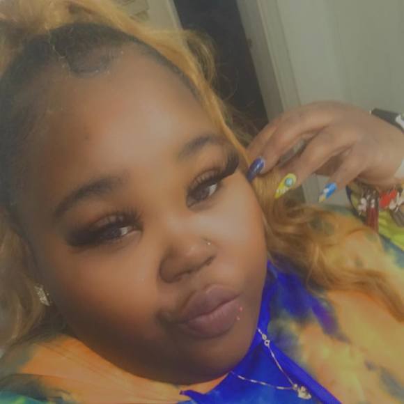 Profile Picture of Sonia Palmer (@soniapalmer4) on Poshmark