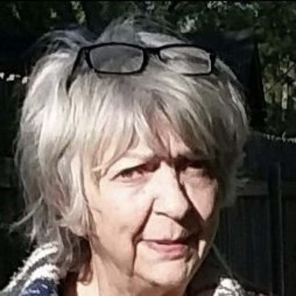 Profile Picture of Elenare Rowe (@elenarerowe448) on Poshmark