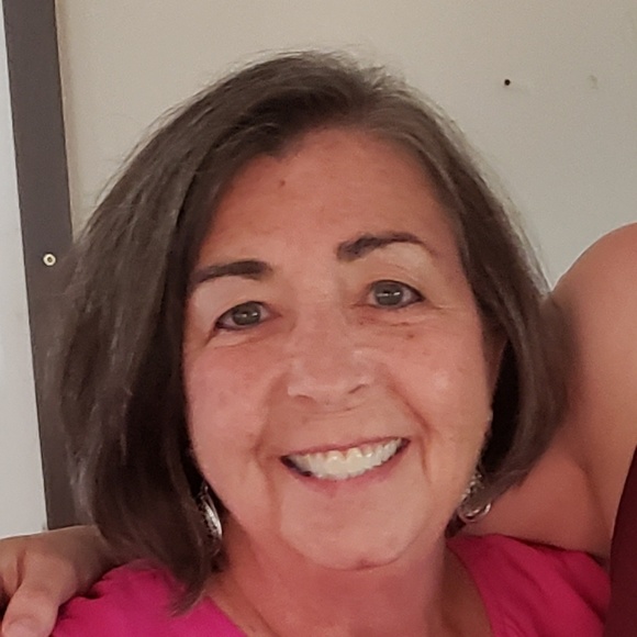 Profile Picture of Janet Boland (@jboland56) on Poshmark