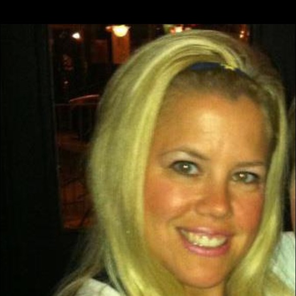 Profile Picture of Nancy Lash (@nlash13) on Poshmark