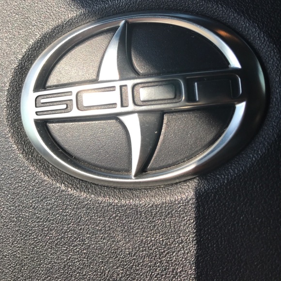 Andrew Olague - Poshmark Profile Picture of Andrew Olague (@aolague10) on Poshmark