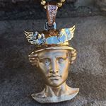 Profile Picture of 𝐁𝐢𝐥𝐥𝐲 𝐆𝐫𝐚𝐲𝐬𝐨𝐧 𝐉𝐞𝐰𝐞𝐥𝐫𝐲 ♧ (@bgjewelry) on Instagram