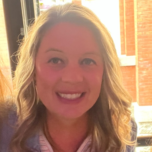 Profile Picture of Marci Rockey (@marcirockey) on Poshmark