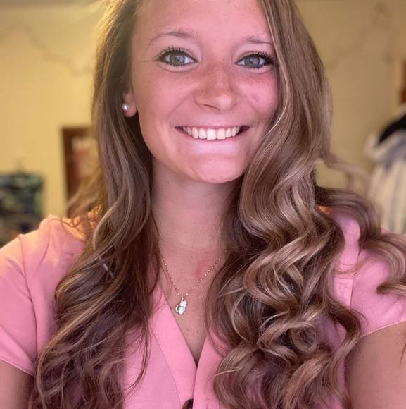 Profile Picture of Karly Klein (@karly_klein) on Poshmark