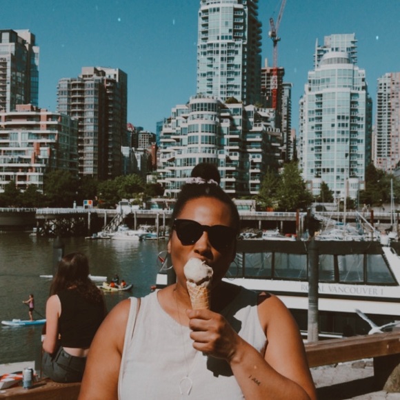 Profile Picture of Rheba Jackson (@rheba) on Poshmark