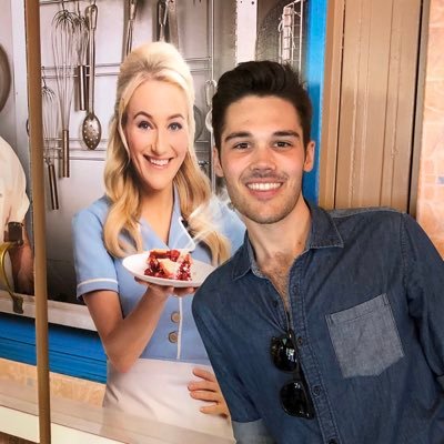 Profile Picture of Travis (@T_Swift19) on Twitter
