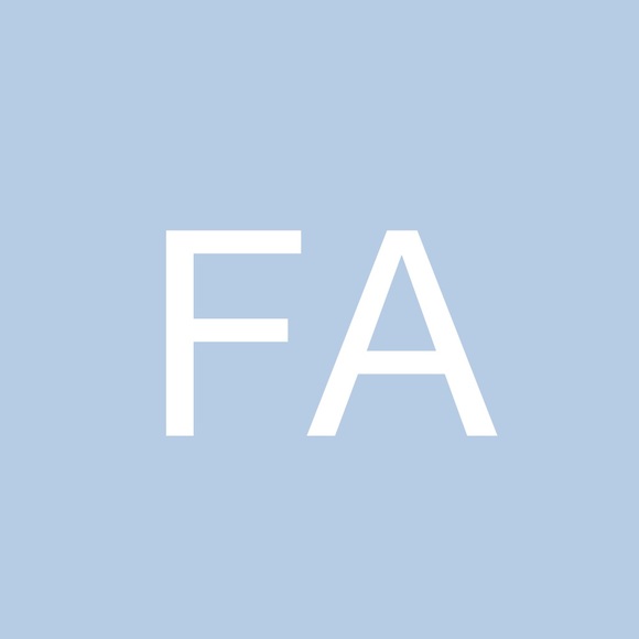 Profile Picture of Felicia Addeo (@mare9321) on Poshmark