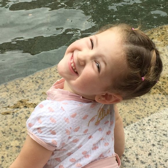 Profile Picture of Rosalba Domingos (@rosalba86) on Poshmark