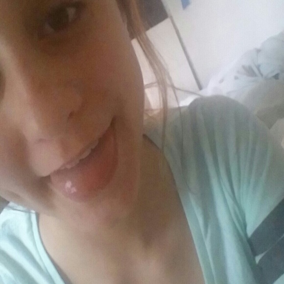 Profile Picture of Mary Gamboa (@marygamboa1205) on Poshmark