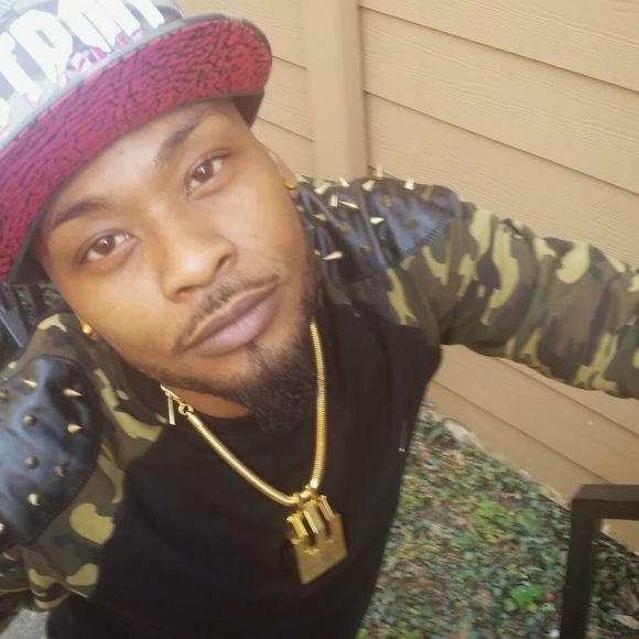 Profile Picture of Stephen Hargrove (@stephenhargrove) on Poshmark